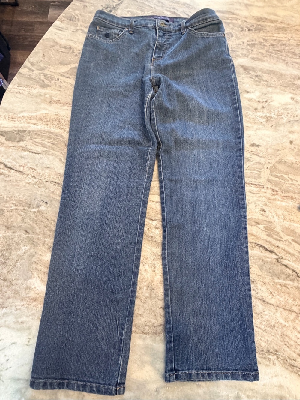 Gloria Vanderbilt Amanda Size 6 Medium Wash Straight Leg Jeans
